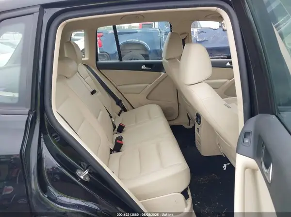 WVGBV7AX5HK019458 2017 VOLKSWAGEN TIGUAN - Image 8
