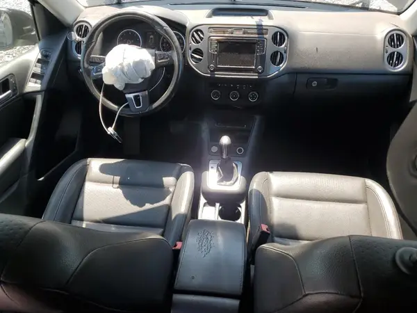 WVGBV7AX5HK024210 2017 VOLKSWAGEN TIGUAN - Image 8