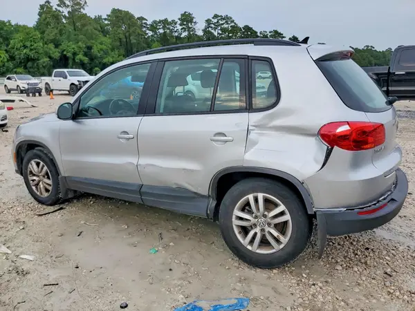 WVGBV7AX5HK027138 2017 VOLKSWAGEN TIGUAN - Image 2