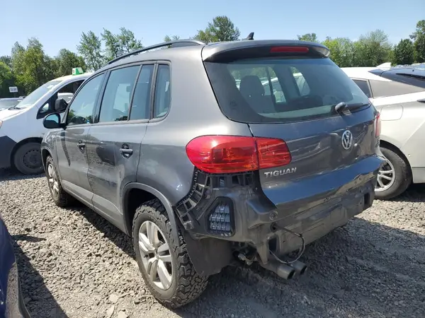 WVGBV7AX5HK027155 2017 VOLKSWAGEN TIGUAN - Image 2