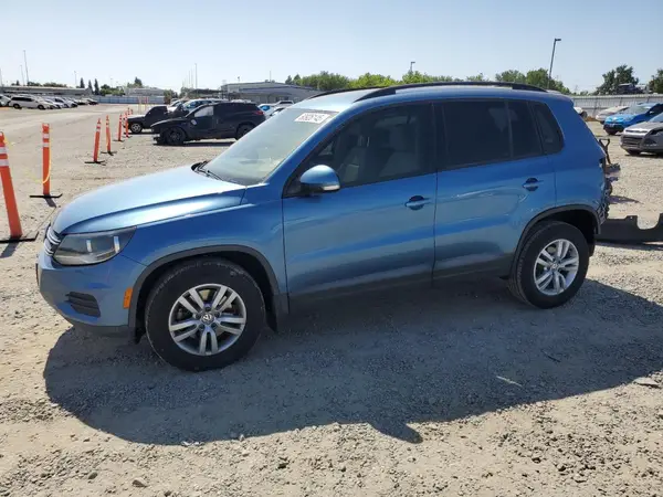 WVGBV7AX5HK028211 2017 VOLKSWAGEN TIGUAN - Image 1
