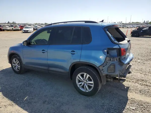WVGBV7AX5HK028211 2017 VOLKSWAGEN TIGUAN - Image 2
