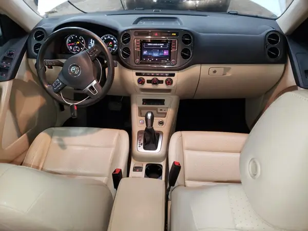 WVGBV7AX5HK033103 2017 VOLKSWAGEN TIGUAN - Image 8