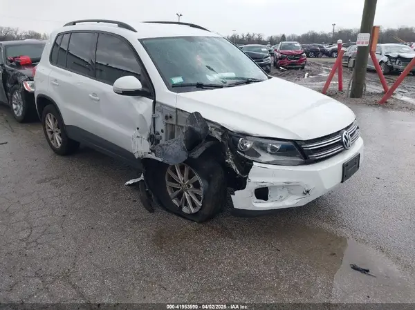 WVGBV7AX5HK043842 2017 VOLKSWAGEN TIGUAN - Image 1