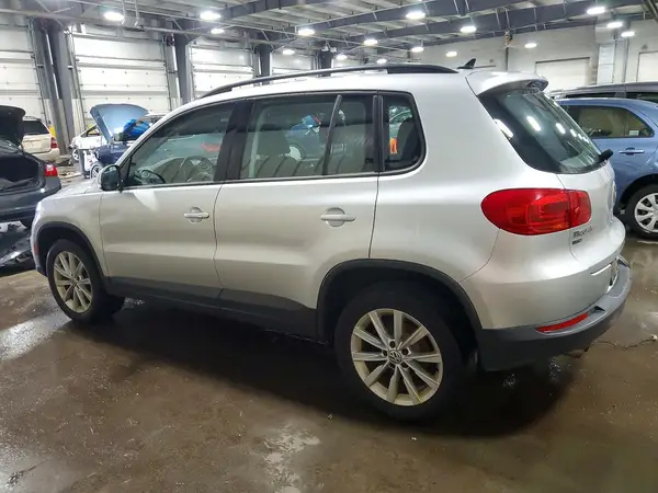 WVGBV7AX5HK048183 2017 VOLKSWAGEN TIGUAN - Image 2