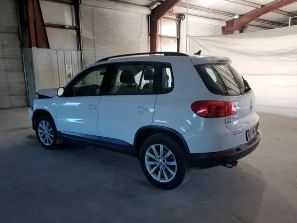WVGBV7AX5HK050807 2017 VOLKSWAGEN TIGUAN - Image 2