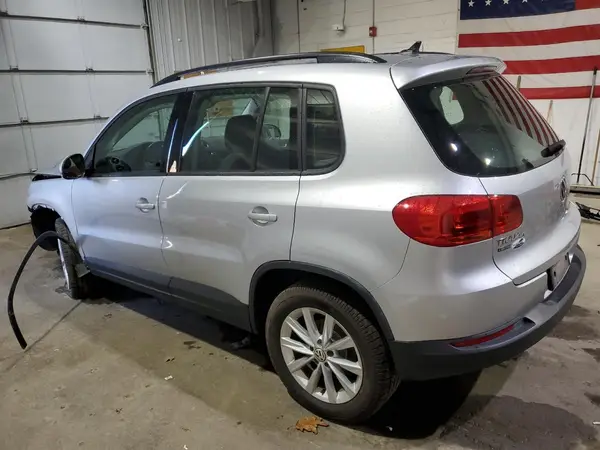 WVGBV7AX5HK052282 2017 VOLKSWAGEN TIGUAN - Image 2