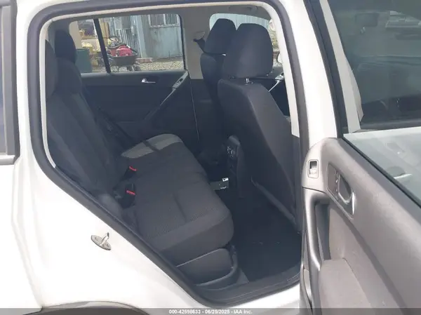 WVGBV7AX5HK053318 2017 VOLKSWAGEN TIGUAN - Image 8