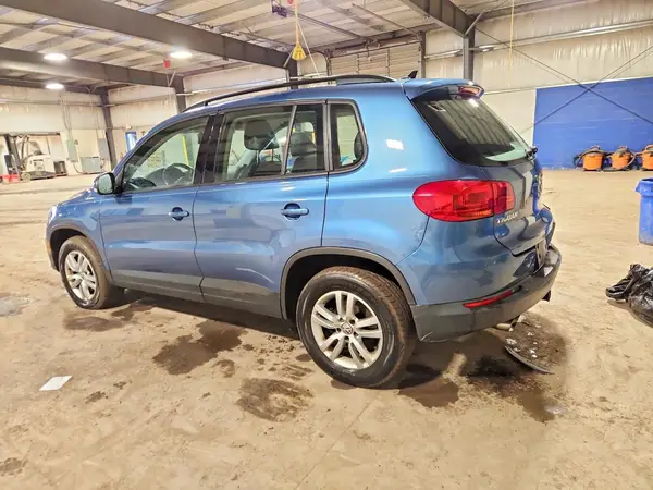WVGBV7AX5HW502070 2017 VOLKSWAGEN TIGUAN - Image 2