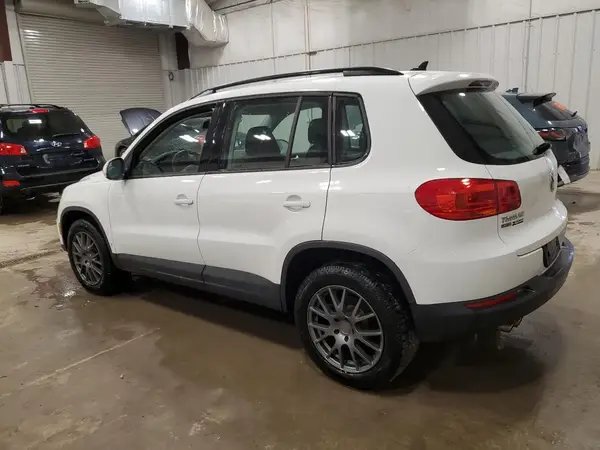 WVGBV7AX5JK005503 2018 VOLKSWAGEN TIGUAN - Image 2