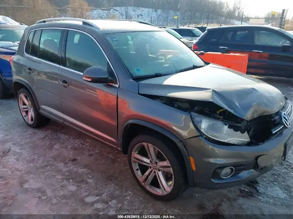 WVGBV7AX6GW052413 2016 VOLKSWAGEN TIGUAN - Image 1