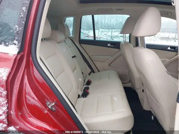 WVGBV7AX6GW058163 2016 VOLKSWAGEN TIGUAN - Image 8