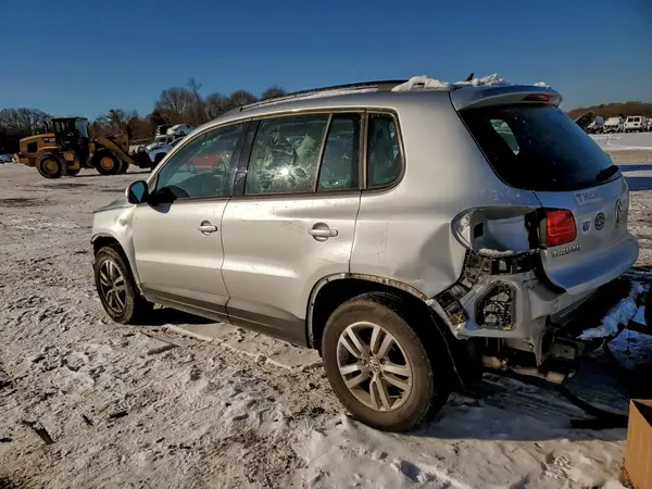 WVGBV7AX6GW520575 2016 VOLKSWAGEN TIGUAN - Image 2