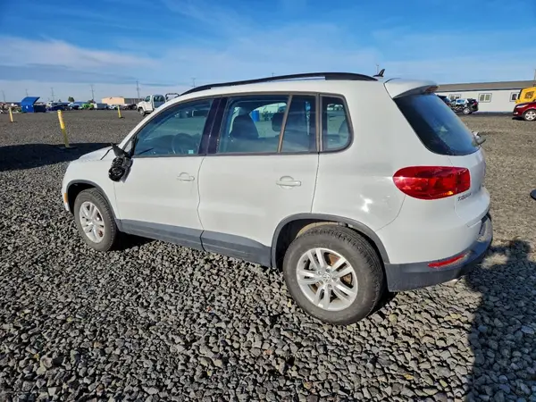 WVGBV7AX6GW530703 2016 VOLKSWAGEN TIGUAN - Image 2