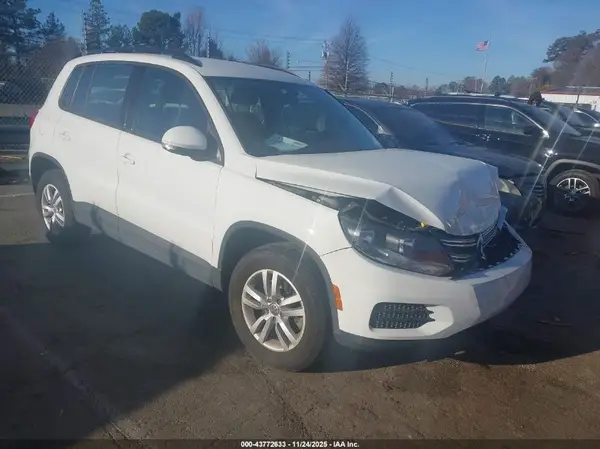 WVGBV7AX6GW533620 2016 VOLKSWAGEN TIGUAN - Image 1