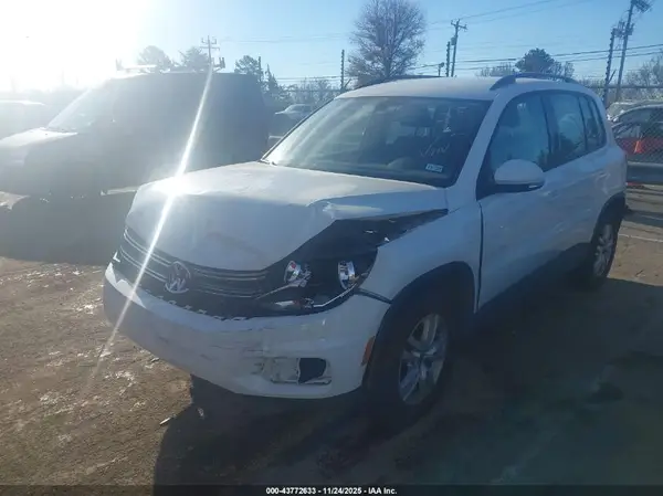 WVGBV7AX6GW533620 2016 VOLKSWAGEN TIGUAN - Image 2