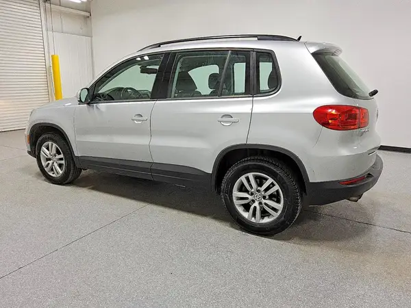WVGBV7AX6GW544570 2016 VOLKSWAGEN TIGUAN - Image 2