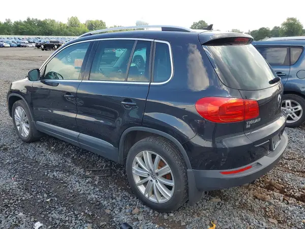 WVGBV7AX6GW588262 2016 VOLKSWAGEN TIGUAN - Image 2