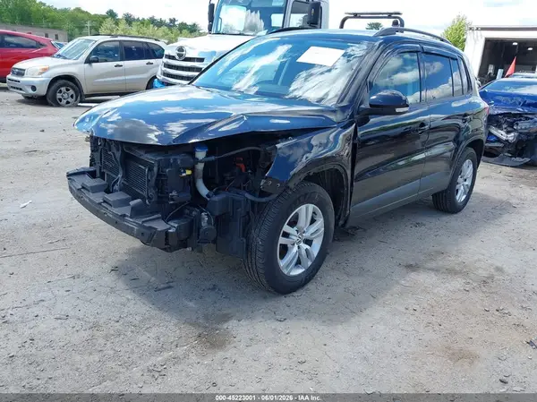 WVGBV7AX6GW605691 2016 VOLKSWAGEN TIGUAN - Image 2