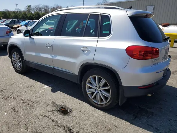 WVGBV7AX6GW607585 2016 VOLKSWAGEN TIGUAN - Image 2