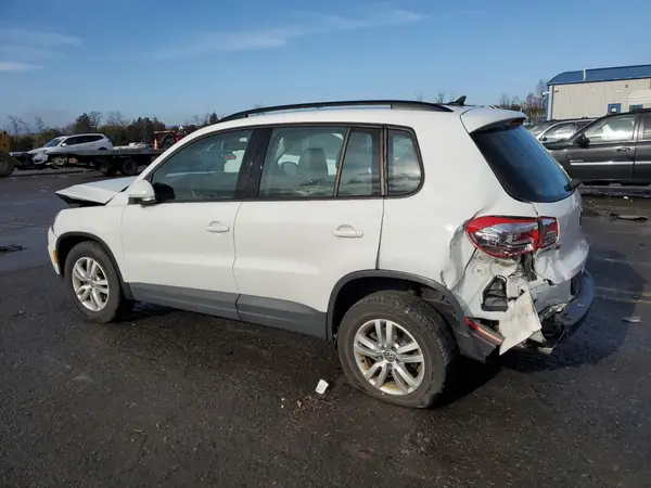 WVGBV7AX6HK012843 2017 VOLKSWAGEN TIGUAN - Image 2