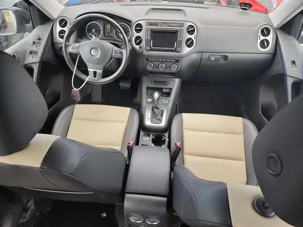 WVGBV7AX6HK015211 2017 VOLKSWAGEN TIGUAN - Image 8