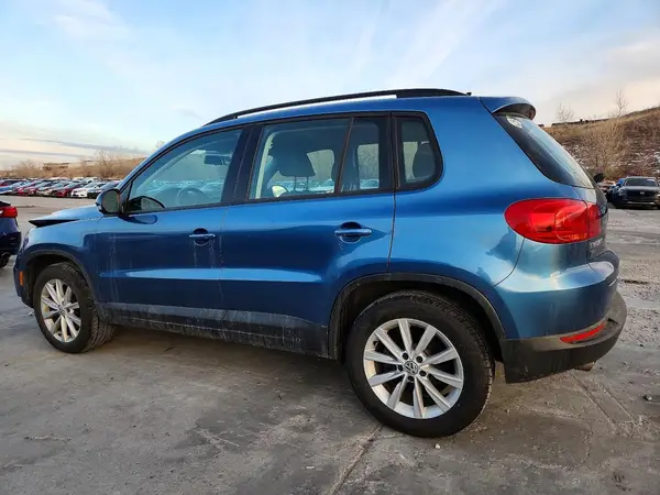 WVGBV7AX6HK042604 2017 VOLKSWAGEN TIGUAN - Image 2
