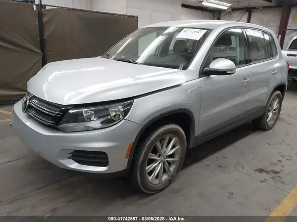 WVGBV7AX6HK042814 2017 VOLKSWAGEN TIGUAN - Image 2