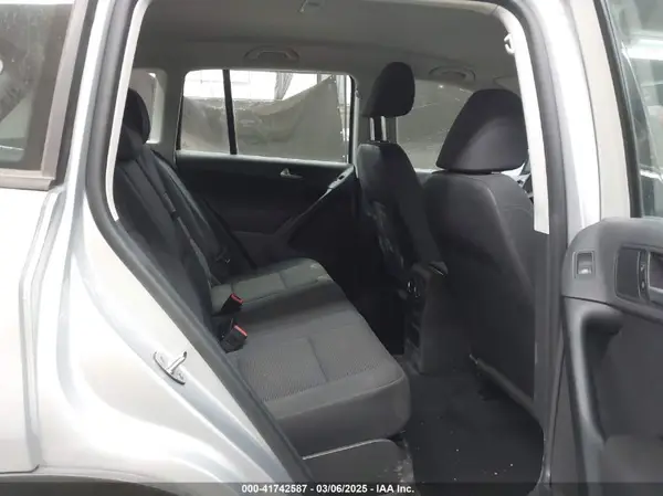 WVGBV7AX6HK042814 2017 VOLKSWAGEN TIGUAN - Image 8
