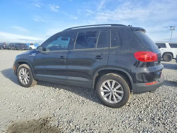 WVGBV7AX6HK045888 2017 VOLKSWAGEN TIGUAN - Image 2