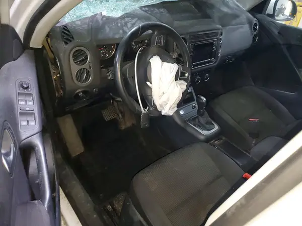 WVGBV7AX6HK047706 2017 VOLKSWAGEN TIGUAN - Image 8