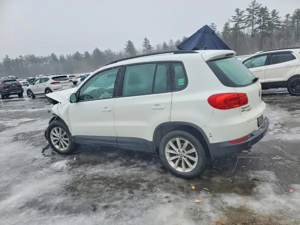 WVGBV7AX6HK051724 2017 VOLKSWAGEN TIGUAN - Image 2