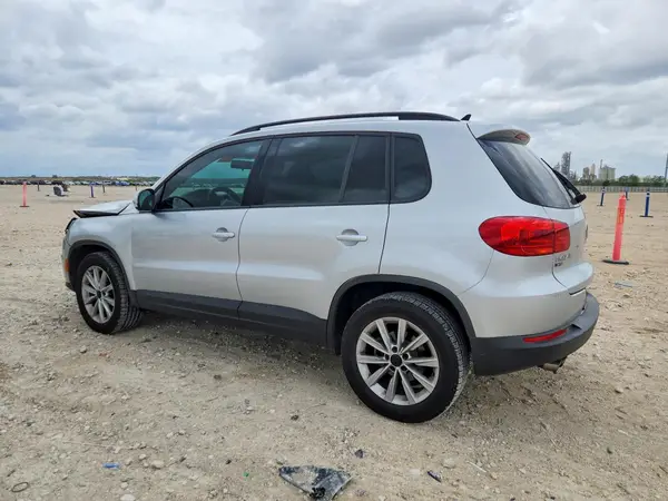 WVGBV7AX6HK052677 2017 VOLKSWAGEN TIGUAN - Image 2