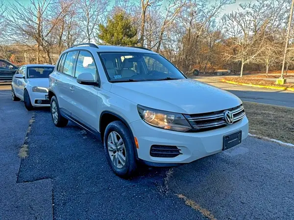WVGBV7AX6HW502983 2017 VOLKSWAGEN TIGUAN - Image 1