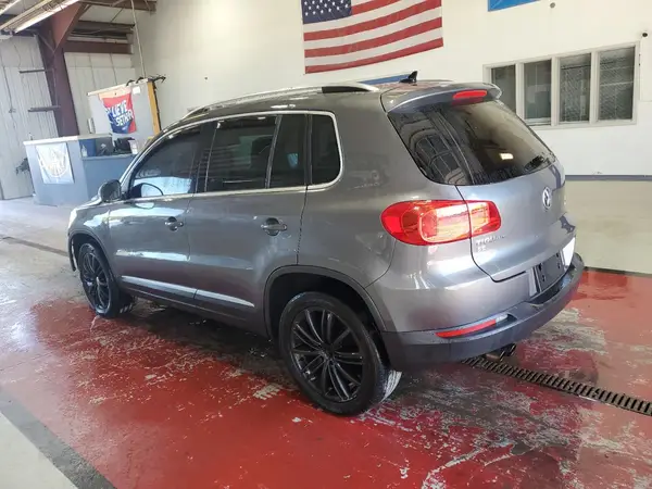 WVGBV7AX7GW508483 2016 VOLKSWAGEN TIGUAN - Image 2