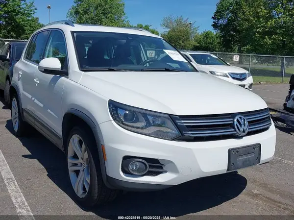 WVGBV7AX7GW514400 2016 VOLKSWAGEN TIGUAN - Image 1