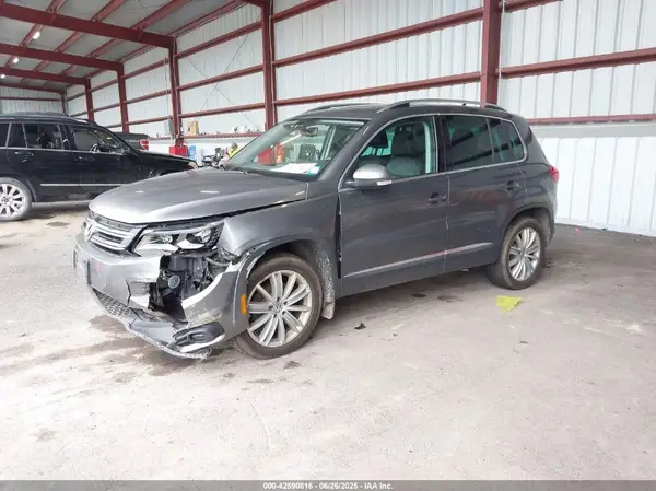 WVGBV7AX7GW526904 2016 VOLKSWAGEN TIGUAN - Image 2