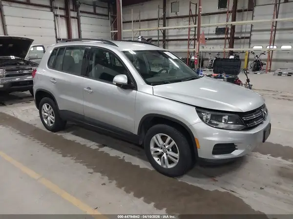 WVGBV7AX7GW533741 2016 VOLKSWAGEN TIGUAN - Image 1