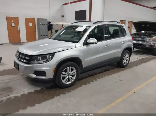 WVGBV7AX7GW533741 2016 VOLKSWAGEN TIGUAN - Image 2