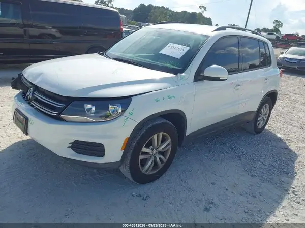 WVGBV7AX7GW543797 2016 VOLKSWAGEN TIGUAN - Image 2
