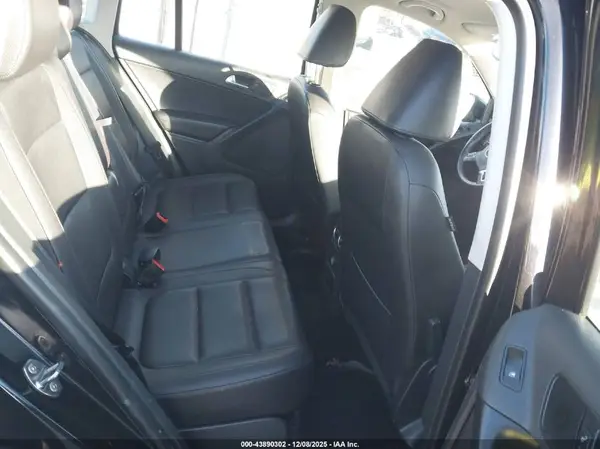 WVGBV7AX7GW546375 2016 VOLKSWAGEN TIGUAN - Image 8