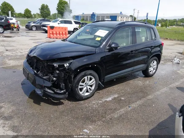 WVGBV7AX7GW563998 2016 VOLKSWAGEN TIGUAN - Image 2