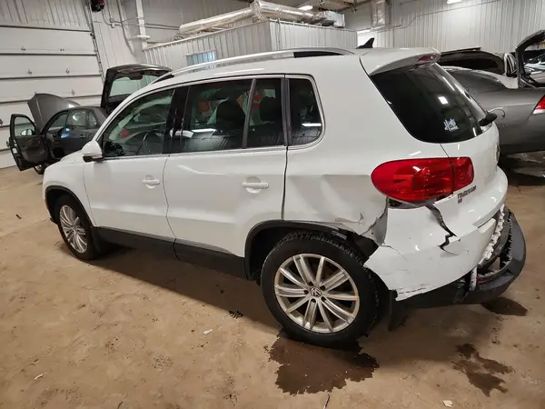 WVGBV7AX7GW581997 2016 VOLKSWAGEN TIGUAN - Image 2