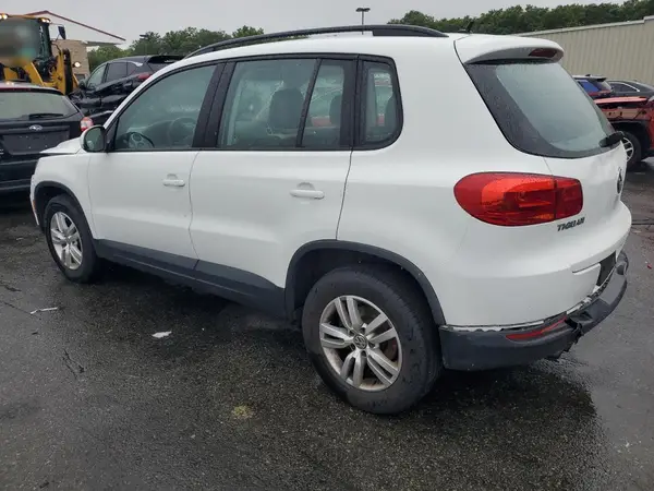 WVGBV7AX7GW587363 2016 VOLKSWAGEN TIGUAN - Image 2