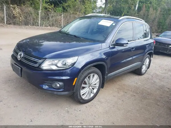 WVGBV7AX7GW608048 2016 VOLKSWAGEN TIGUAN - Image 2