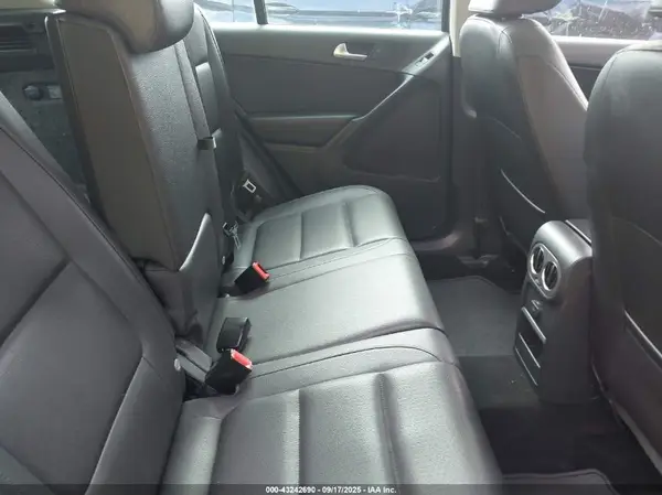 WVGBV7AX7GW608048 2016 VOLKSWAGEN TIGUAN - Image 8