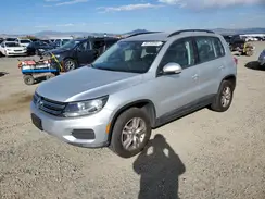 WVGBV7AX7HK000605 2017 VOLKSWAGEN TIGUAN
