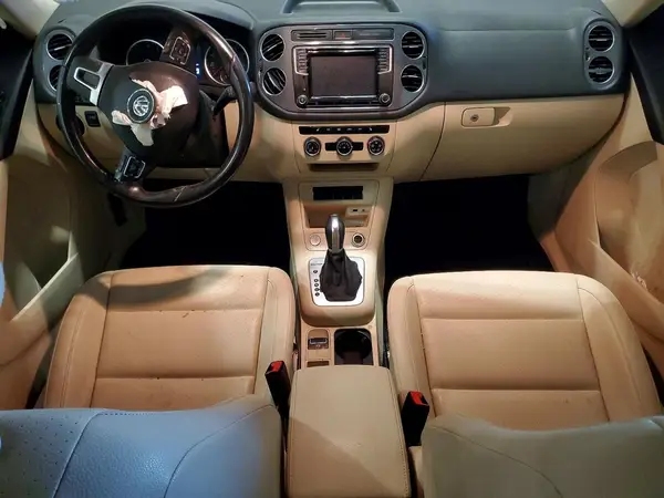 WVGBV7AX7HK001060 2017 VOLKSWAGEN TIGUAN - Image 8