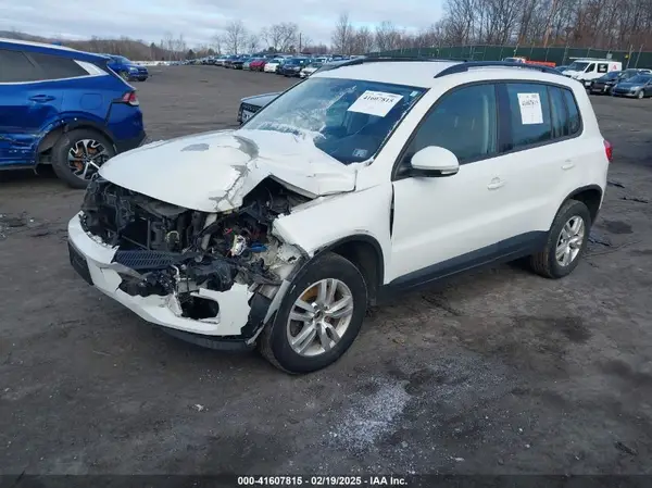 WVGBV7AX7HK013242 2017 VOLKSWAGEN TIGUAN - Image 2