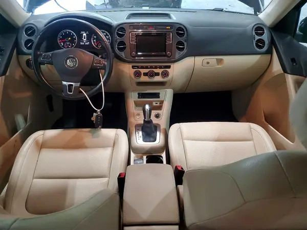 WVGBV7AX7HK021678 2017 VOLKSWAGEN TIGUAN - Image 8
